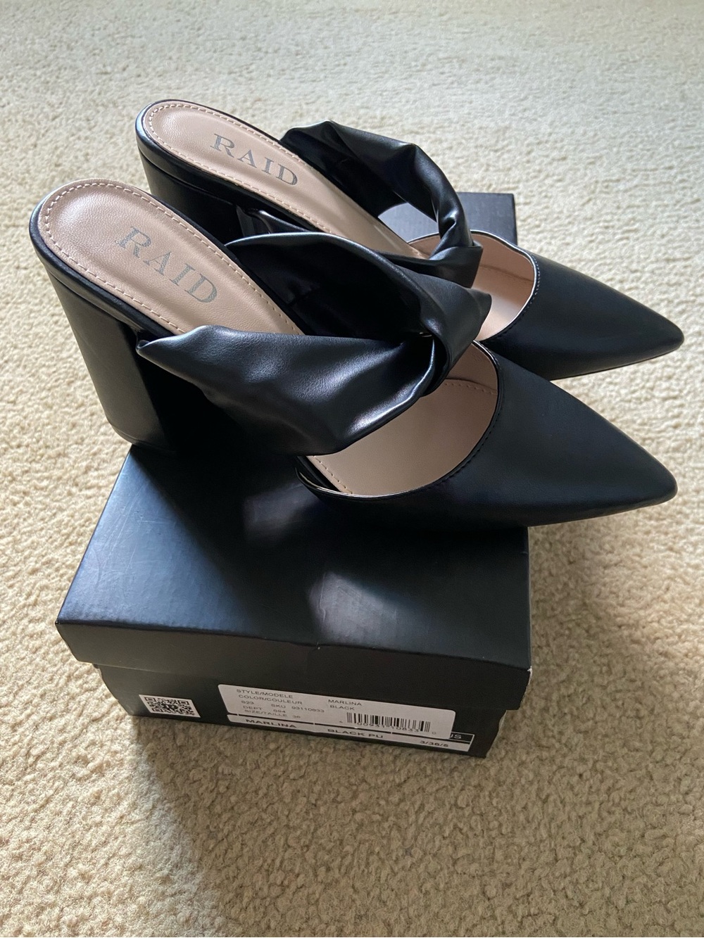 Black Pointed Toe Block Heel Mules